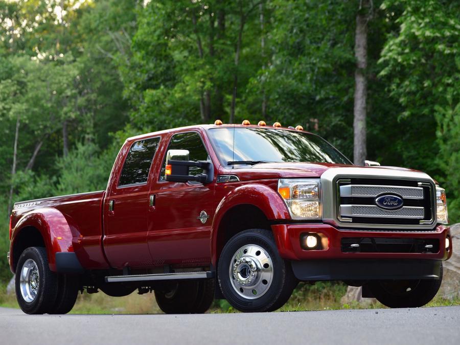  Ford F-450 Super Duty Platinum Crew Cab 2013 года  (фото 1 из 8)